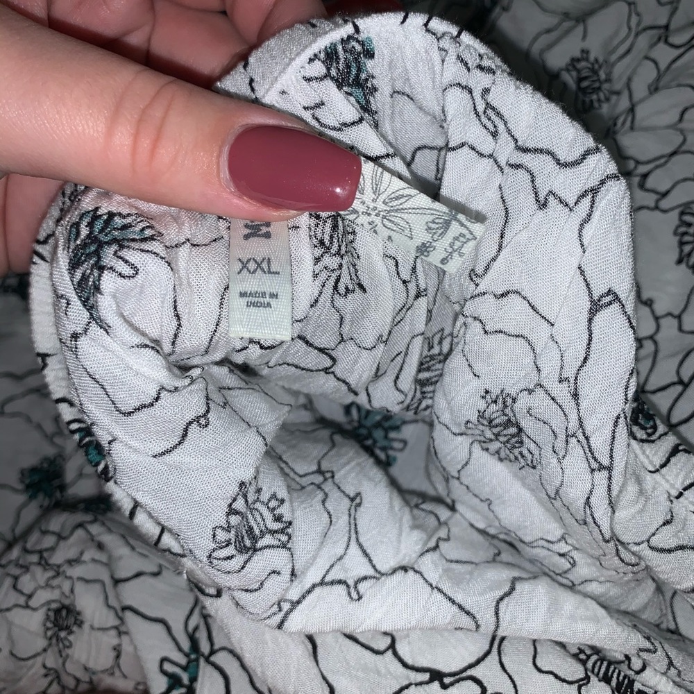 White floral print romper